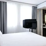 ノボテル スイーツ エキスポ ポルト ド ベルサイユ 4*