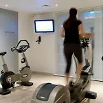 ノボテル スイーツ エキスポ ポルト ド ベルサイユ ホテル 4*