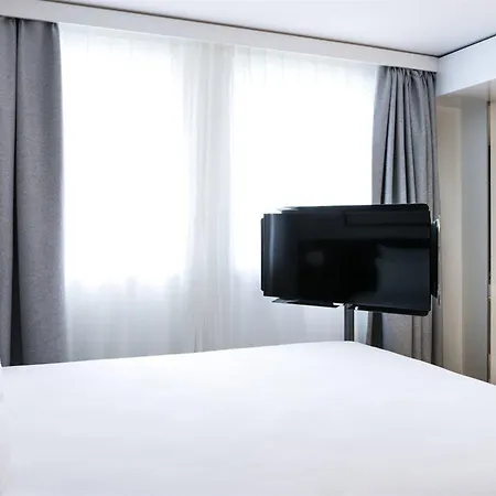 Novotel Expo Porte De Versailles Hotel