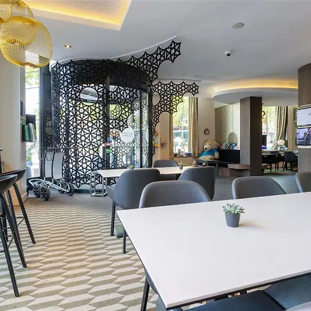 Hotel Novotel Expo Porte De Versailles 4*